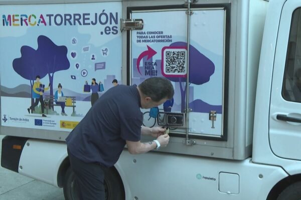 Torrejón de Ardoz impulsa el comercio local con 'Mercatorrejón' y envíos gratuitos.