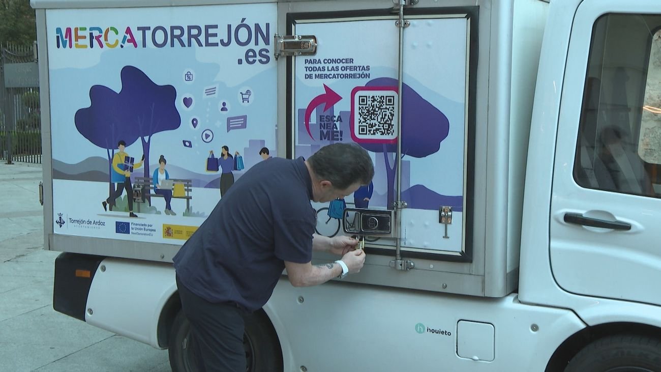 Torrejón de Ardoz impulsa el comercio local con 'Mercatorrejón' y envíos gratuitos.